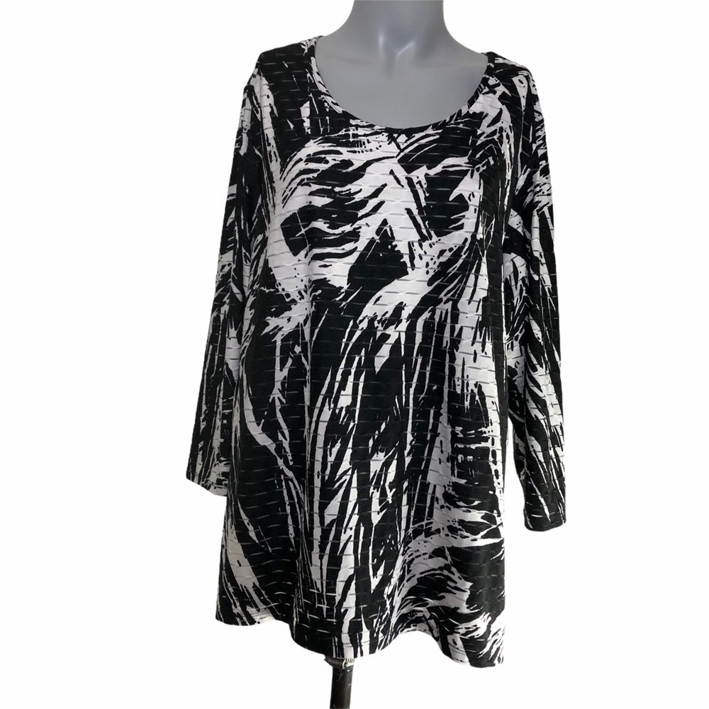 Allison Daley women’s black & white top size Lg.